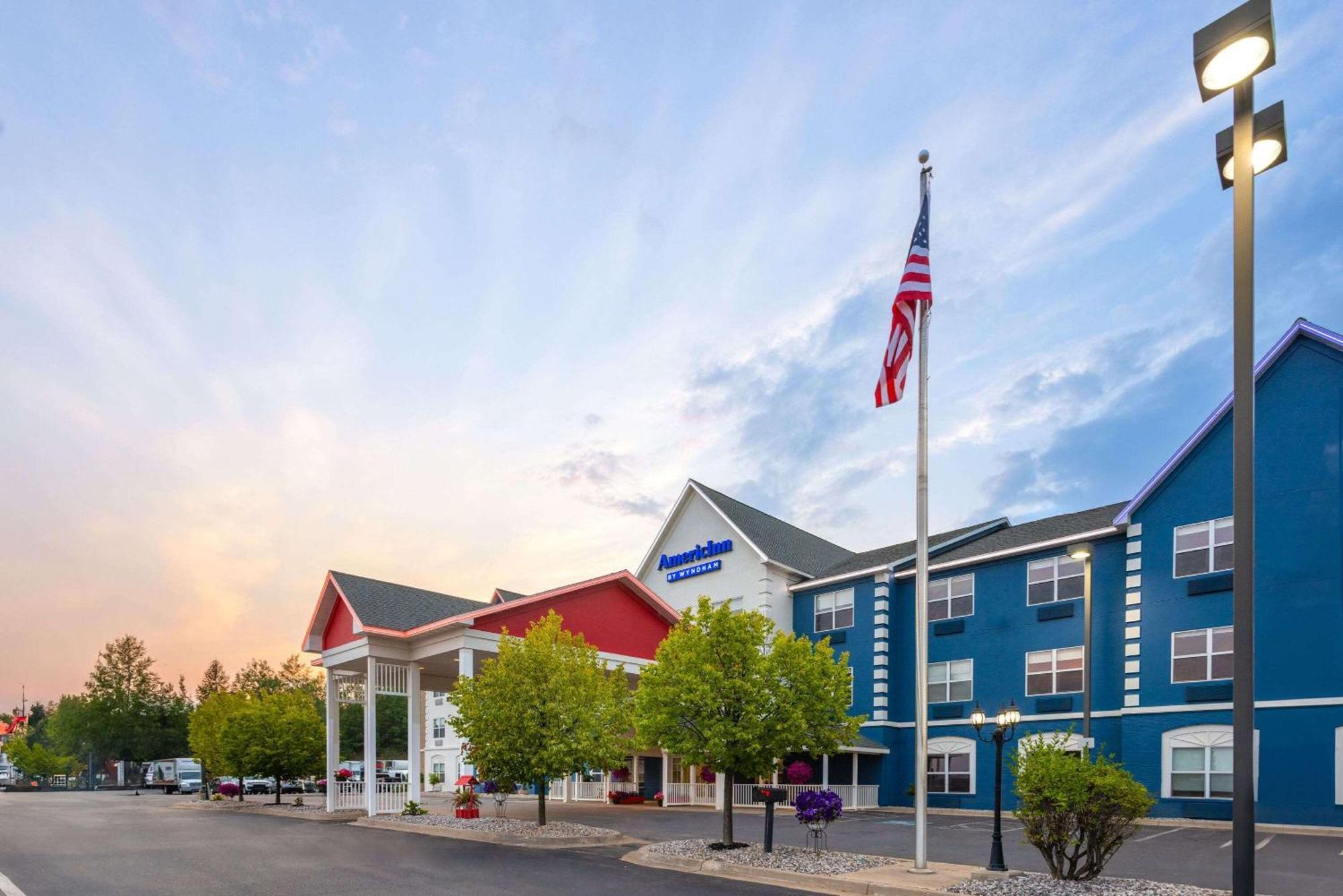 Americinn By Wyndham Iron Mountain Zewnętrze zdjęcie