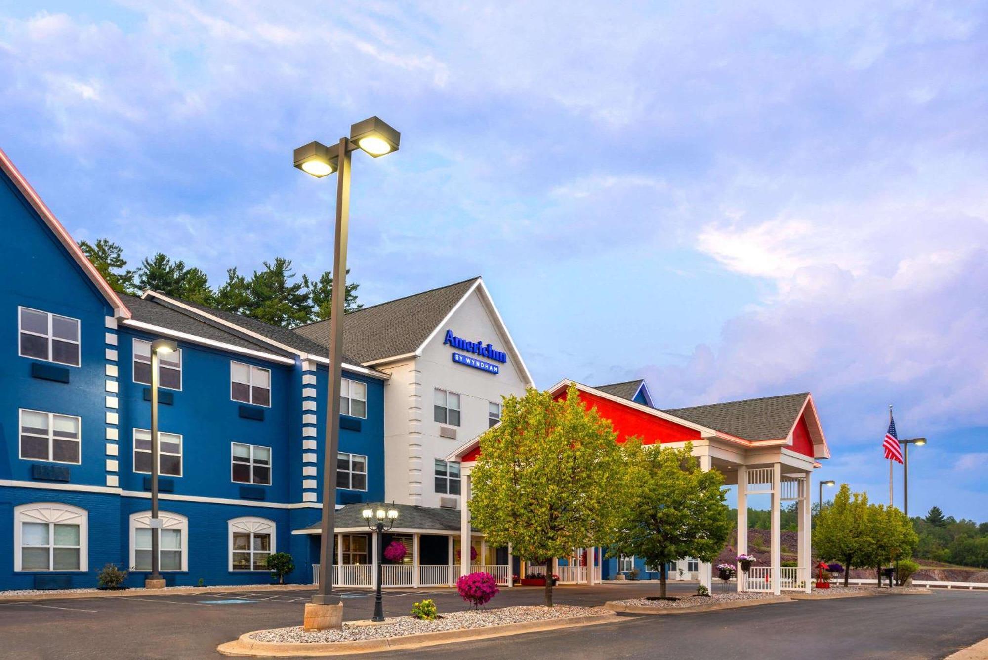 Americinn By Wyndham Iron Mountain Zewnętrze zdjęcie