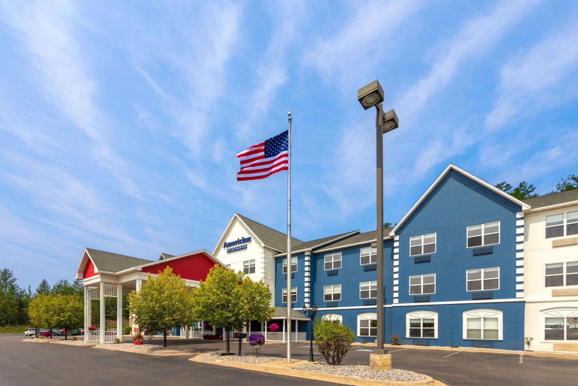 Americinn By Wyndham Iron Mountain Zewnętrze zdjęcie